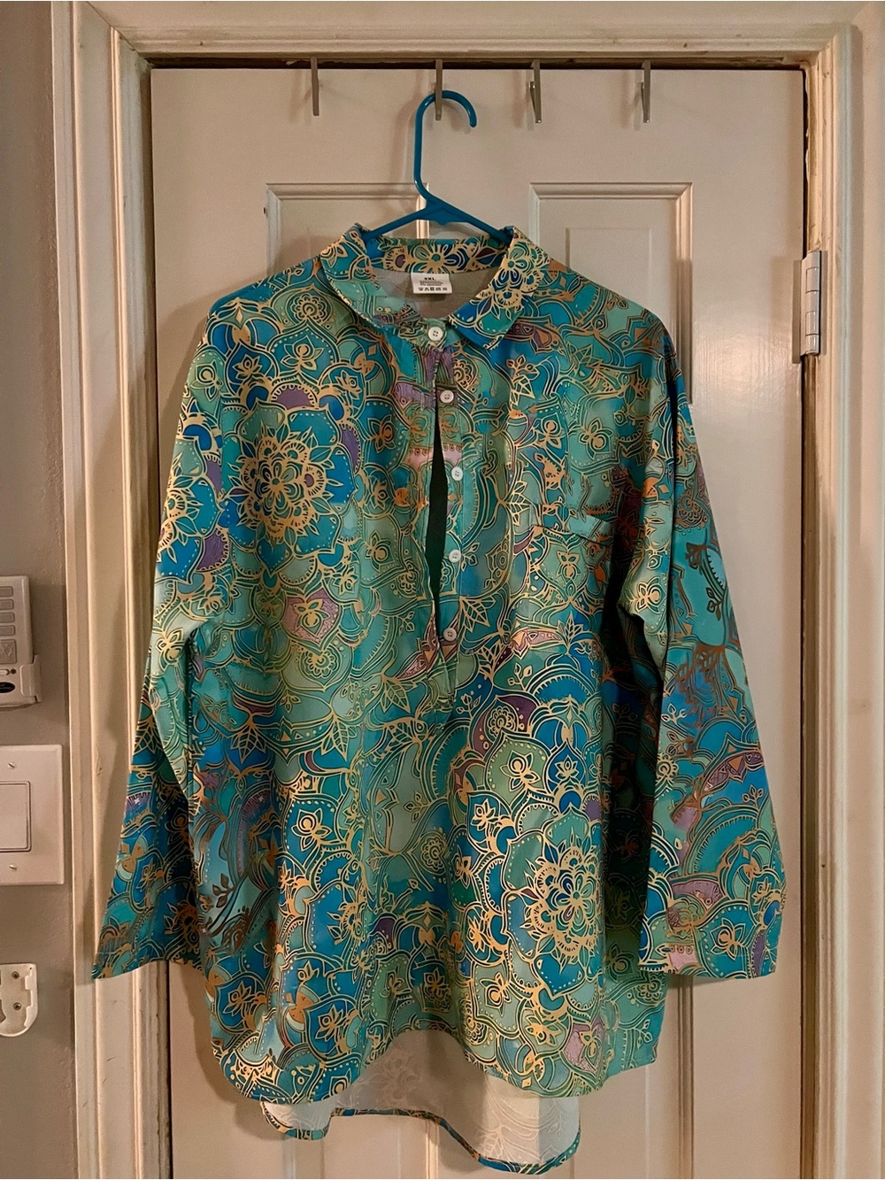 Woman’s Silk-Feel Teal Paisley Tunic Shirt